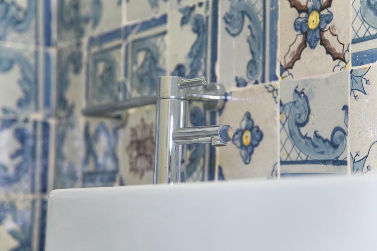 Tiles Of São Paulo * Lisboa